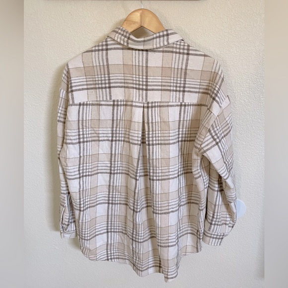 Cream Shacket - Picture 3 of 3